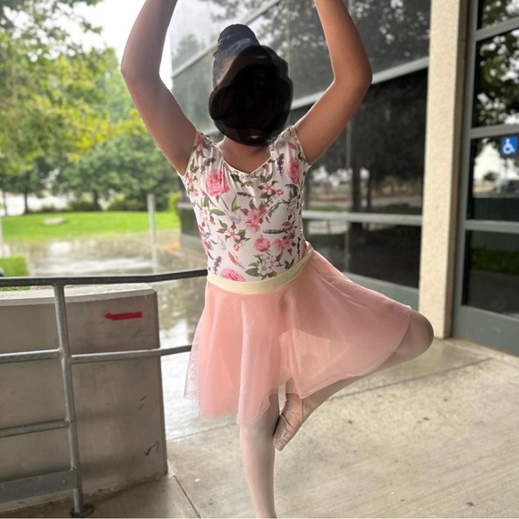 XL Girls ballet Dress worn once! Like new - Picture 3 of 4